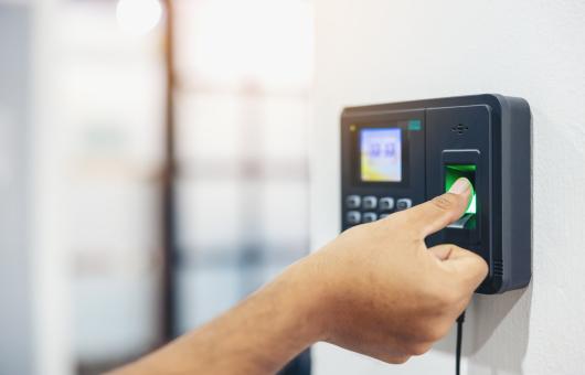 Gestão de ponto: erros frequentes e como resolvê-los